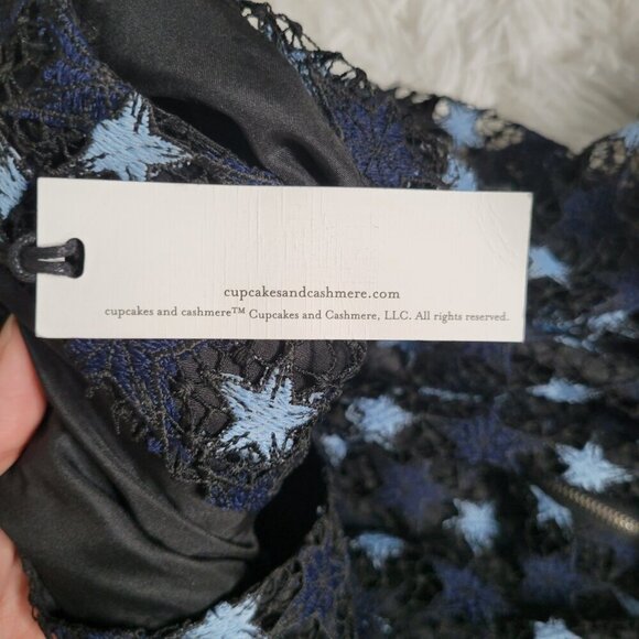 NWT Cupcakes & Cashmere Blue Star Lace Zip Front Dress - Size S - Picture 6 of 9